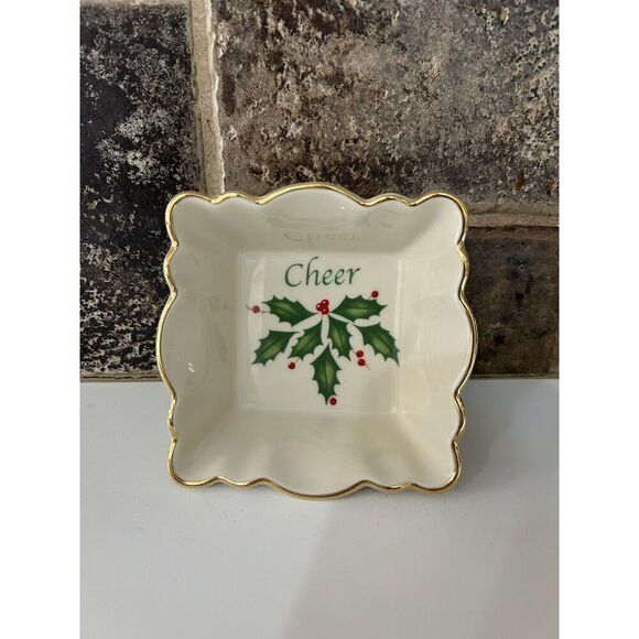New In Box Lenox Holiday Square Fluted Dish "Cheer" w/ Original Box And Tags. - Picture 2 of 7